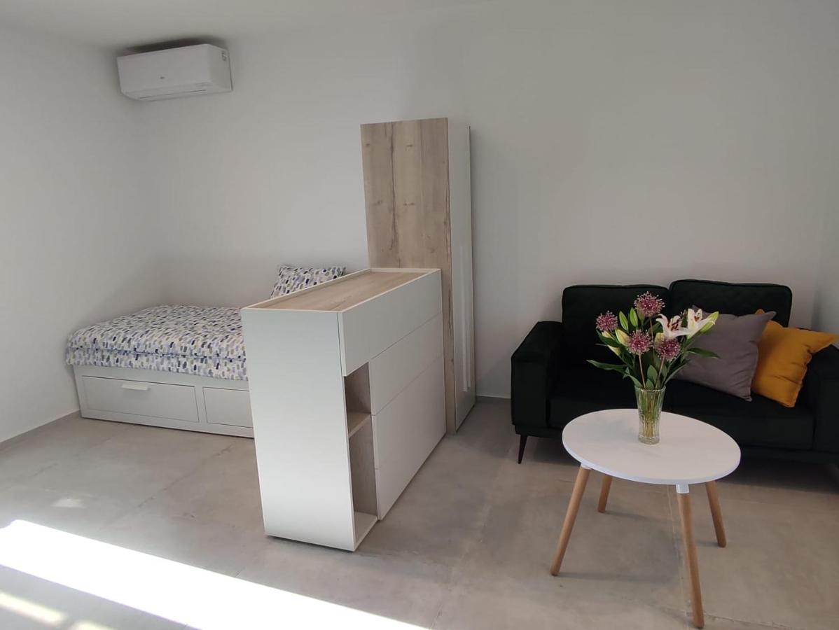 Studio Apartman Irma Cervar Poreč Extérieur photo